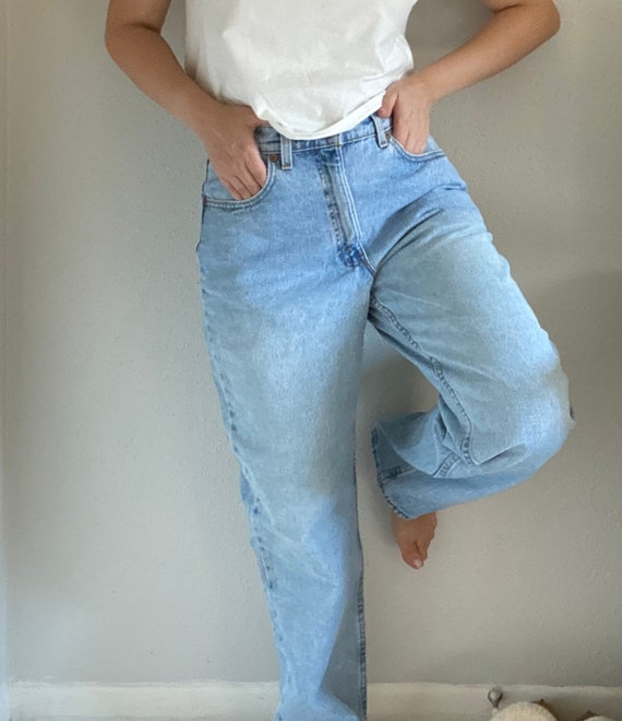 Vintage Levi's 550 Relaxed Fit Light Wash Wide Leg Jeans - Etsy