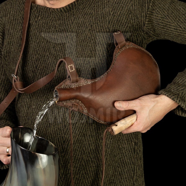 Waterskin 1,2l / leather canteen, leather bottle, flask, waterskin for Vikings, HAND SEWN from Wojmir