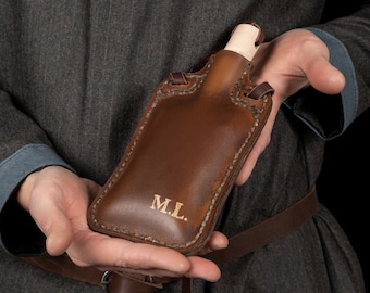 LEATHER CANTEEN sealed with beeswax / sewn by hand / 100% natural / HANDMADE by Wojmir