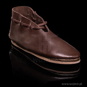 Viking shoes / HAND SEWN / thick genuine leather boots made to measure by Wojmir