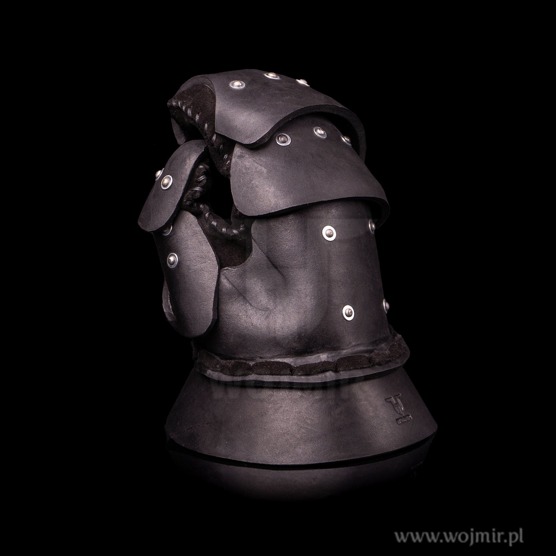 Protective Leather Gauntlets / SCA Gauntlets / for Full Contact Fight