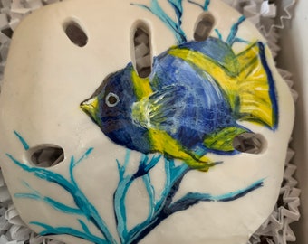 Cute Tropical fish on sand dollar mold.  This pretty, hand painted fish will add to any coastal decor or nautical home.