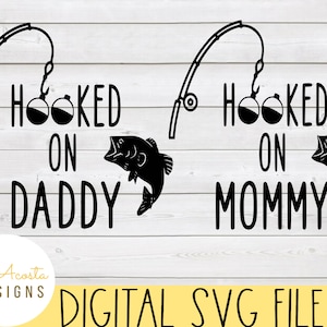 Verslaafd aan mama svg; Verslaafd aan papa svg; Visserij-svg; Baby-svg; Baby Onesie-svg; Pasgeboren svg; Baby vissen svg; Babyshower; Cricut-svg;