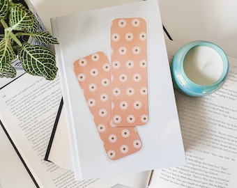 Bookmark | Laminated | Illustrated Bookmarks | Handmade Bookmark | Reader Gift | Teacher Gift | Floral Print | Daisy Print | Neutral Floral