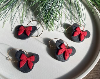 Minnie Mouse-örhängen med julmotiv