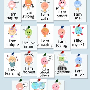 Puede incluir: Conjunto de 18 peque&ntilde;as tarjetas de afirmaci&oacute;n con ilustraciones coloridas de personajes de dibujos animados con mensajes positivos. Cada tarjeta mide 6,35 cm por 8,89 cm.