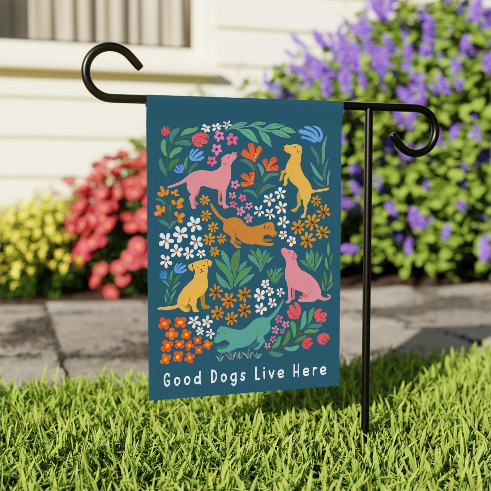 Dogs Garden Flag and House Flag | Good Dogs Live Here Yard Flag ...