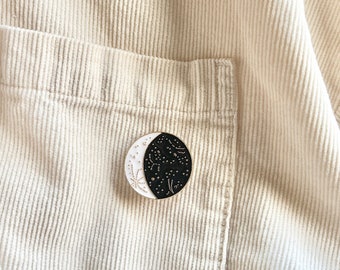 Moon Enamel Pin • Crescent Moon Brooch • Cute Enamel Pin • Space Enamel Pin • Space Pin • Celestial Pin • Celestial Brooch • Star Brooch