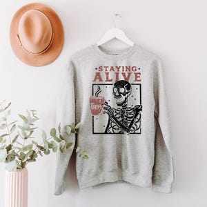 Staying Alive Coffee Sweatshirt, Funny Skeleton Sweatshirt, Halloween Retro Sweater for Women, Coffee Lover Hoodie 画像 6
