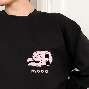 Sudadera estética de chica triste, sudadera con capucha de dibujos animados, regalo de salud mental, suéter universitario extragrande, sudadera divertida de humor, camiseta de dibujos animados tristes imagen 1