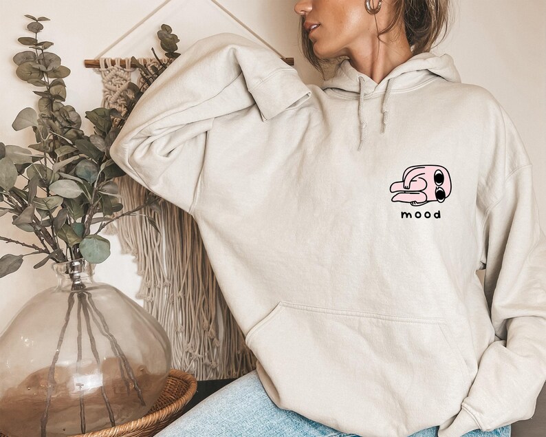 Sudadera estética de chica triste, sudadera con capucha de dibujos animados, regalo de salud mental, suéter universitario extragrande, sudadera divertida de humor, camiseta de dibujos animados tristes imagen 2