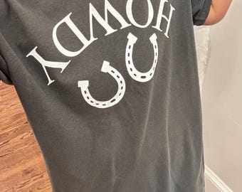 HOWDY | Horseshoe | Lucky | Western | Cowgirl | Tshirt