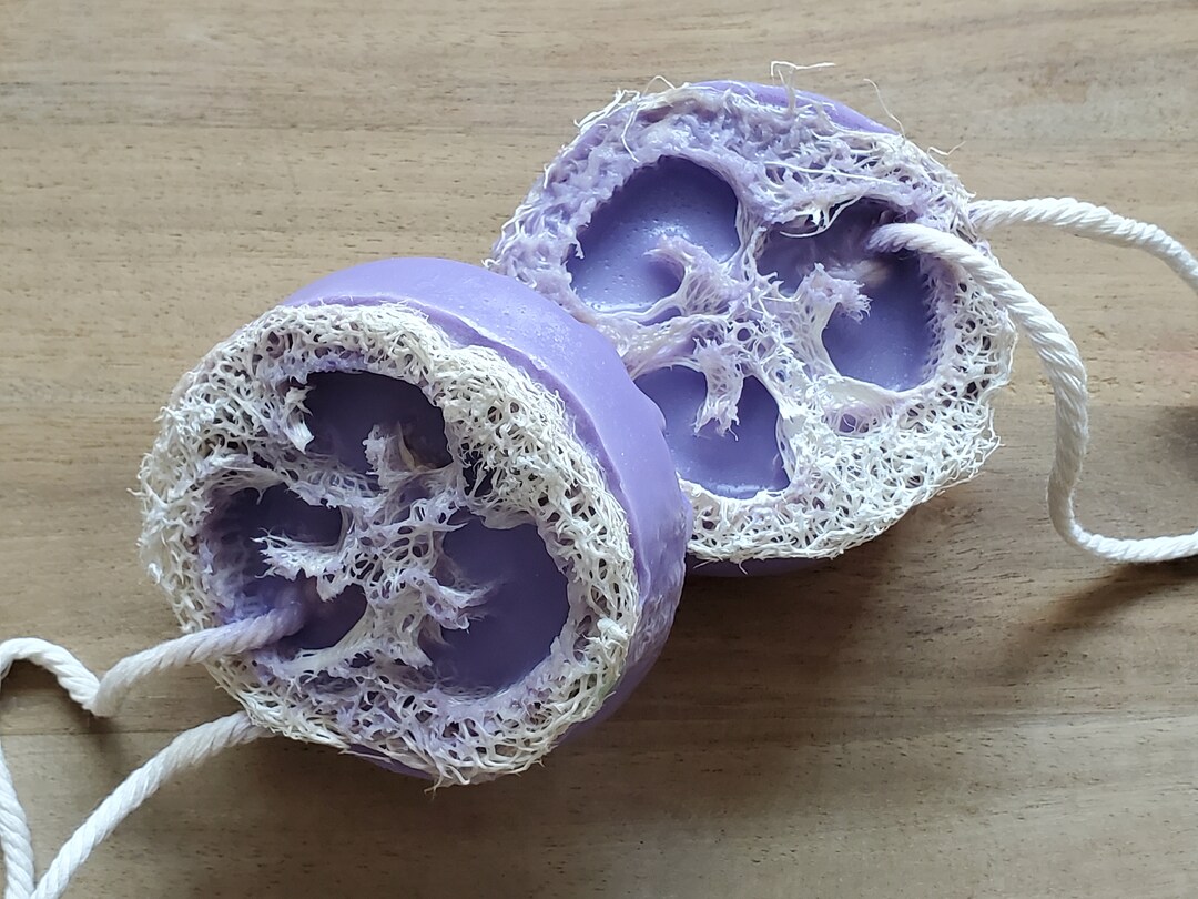Floral Loofah soap on a rope - Etsy Österreich