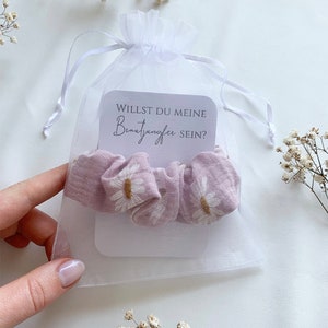 Trauzeugin & Brautjungfer Fragen Junggesellinnenabschied Geschenk Musselin Scrunchie schön verpackt mit Karte Kleines Geschenk für Sie Bild 5