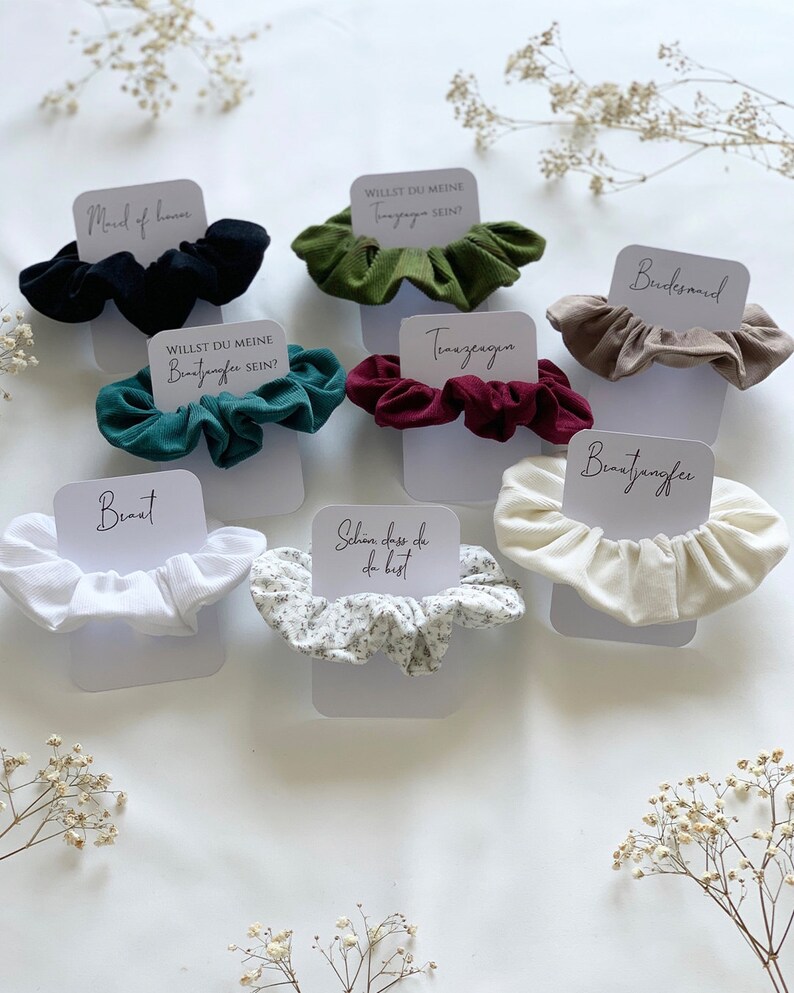 Brautjungfern & Trauzeugin Antrag Geschenk Junggesellinnenabschied JGA Frauen Cord Scrunchie schön verpackt mit Karte Bild 2