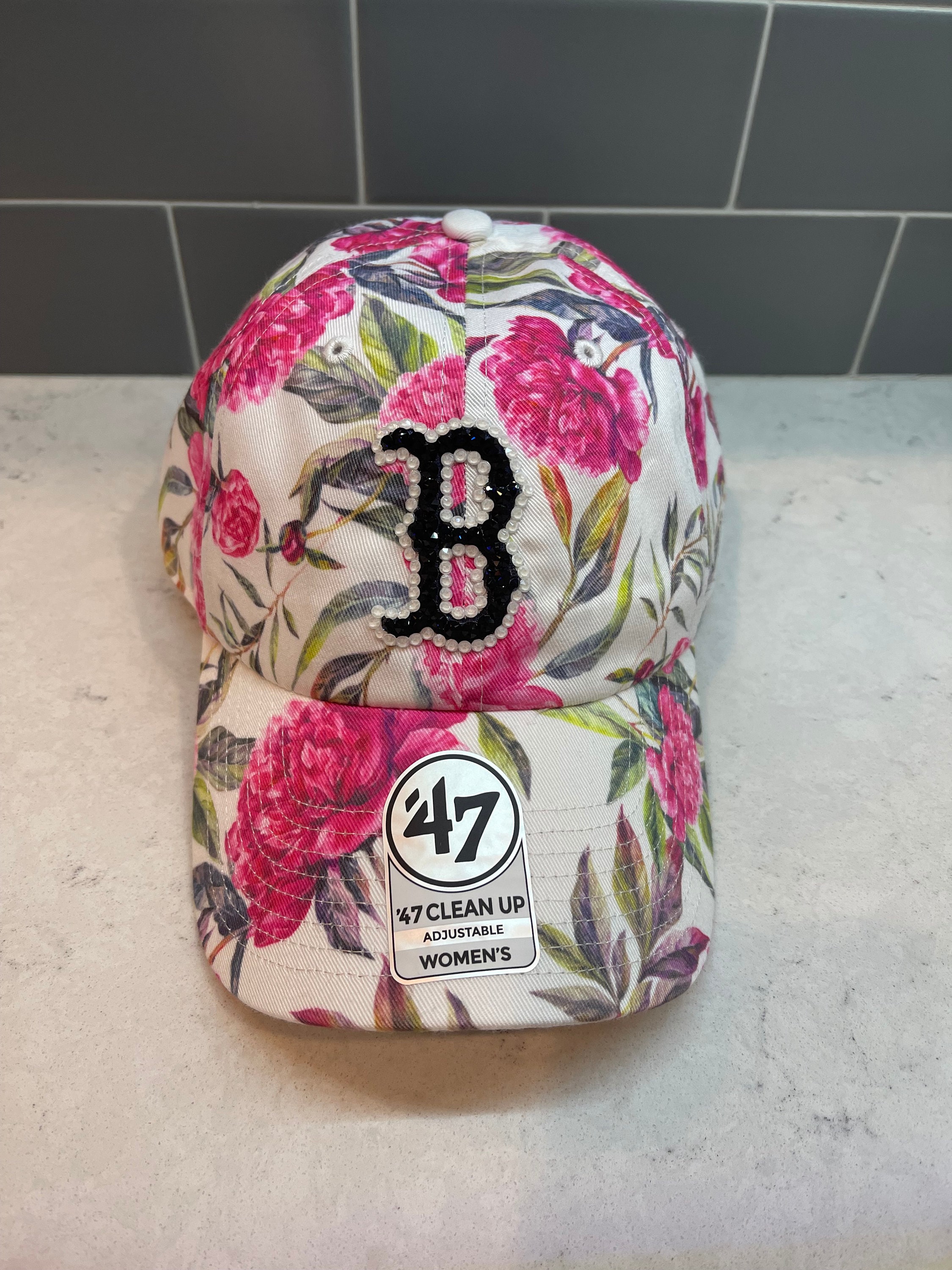 47 Brand Girls' Boston Bruins Clean Up Cap in Pink