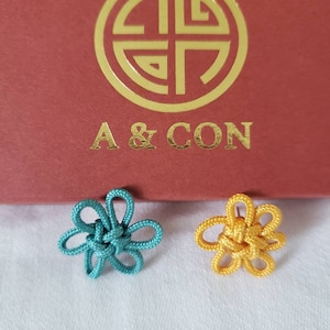 Solid 14K Gold Plum Blossom Knot Maehwa Mismatch Stud Earrings