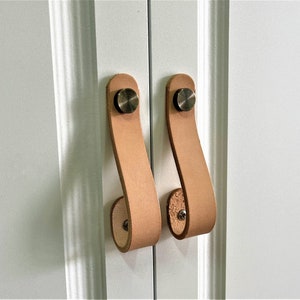 Leather Handle // Leather Drawer Pull // Leather Pull // Leather Dresser Pull // Leather Door Handle // Drawer Pulls // Cabinet Pulls