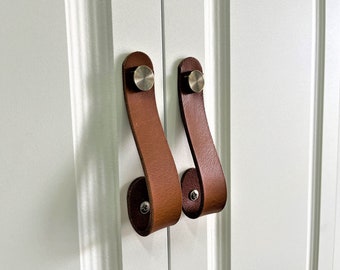 Leather Handle // Leather Drawer Pull // Leather Pull // Leather Dresser Pull // Leather Door Handle // Drawer Pulls // Cabinet Pulls