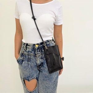 Sac en cuir souple unique petit sac à bandoulière en cuir minimaliste pochette pour téléphone sac en cuir unique petit sac à main sac décontracté cadeau d'anniversaire pour elle