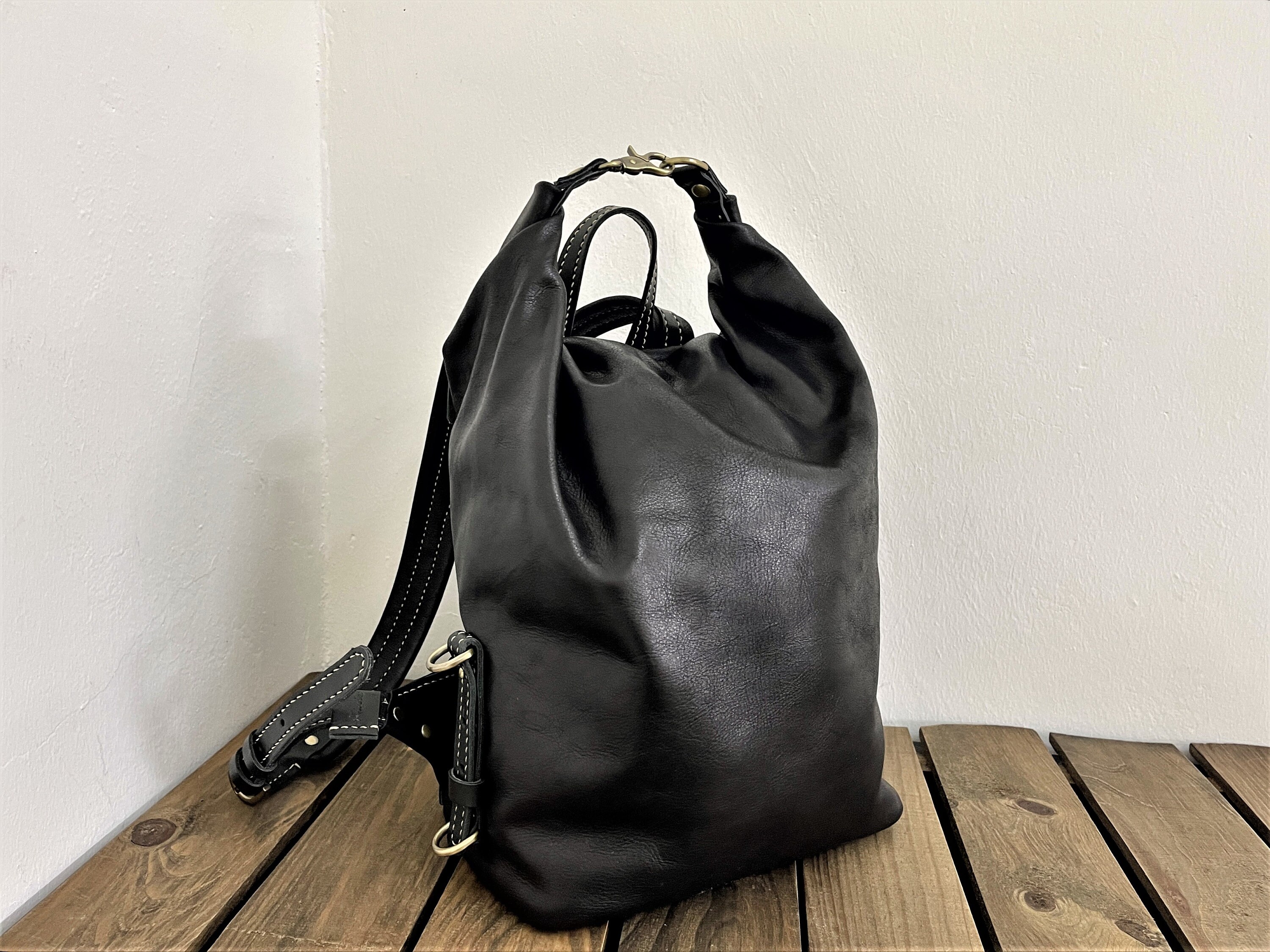 Unisex Leather Roll Top Sack Backpack Flight Cabin Luggage Work Leather ...