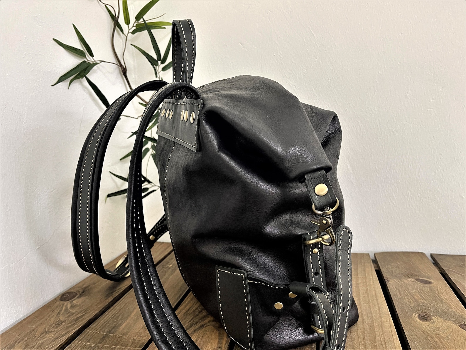 Unisex Leather Roll Top Sack Backpack Flight Cabin Luggage Work Leather ...