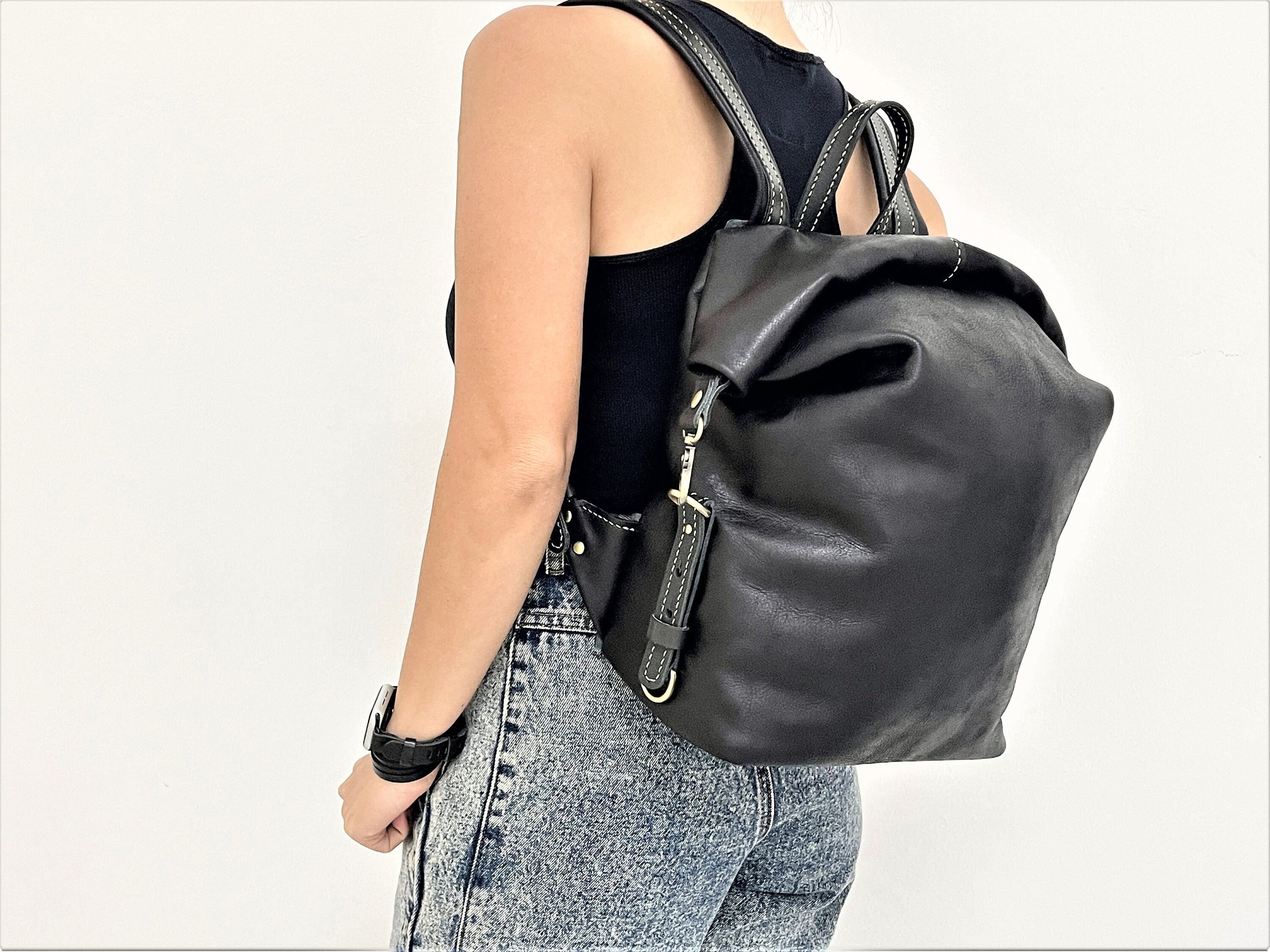 Unisex Leather Roll Top Sack Backpack Flight Cabin Luggage Work Leather ...
