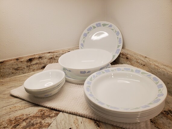 Corelle top berry bowls