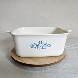 Cornflower Blue Corning 1.5 Quart Rectangle Casserole, Corning P-4-B Cornflower Blue