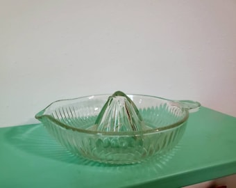 Citrus Reamer, Juicer Ridded Glass 8"
