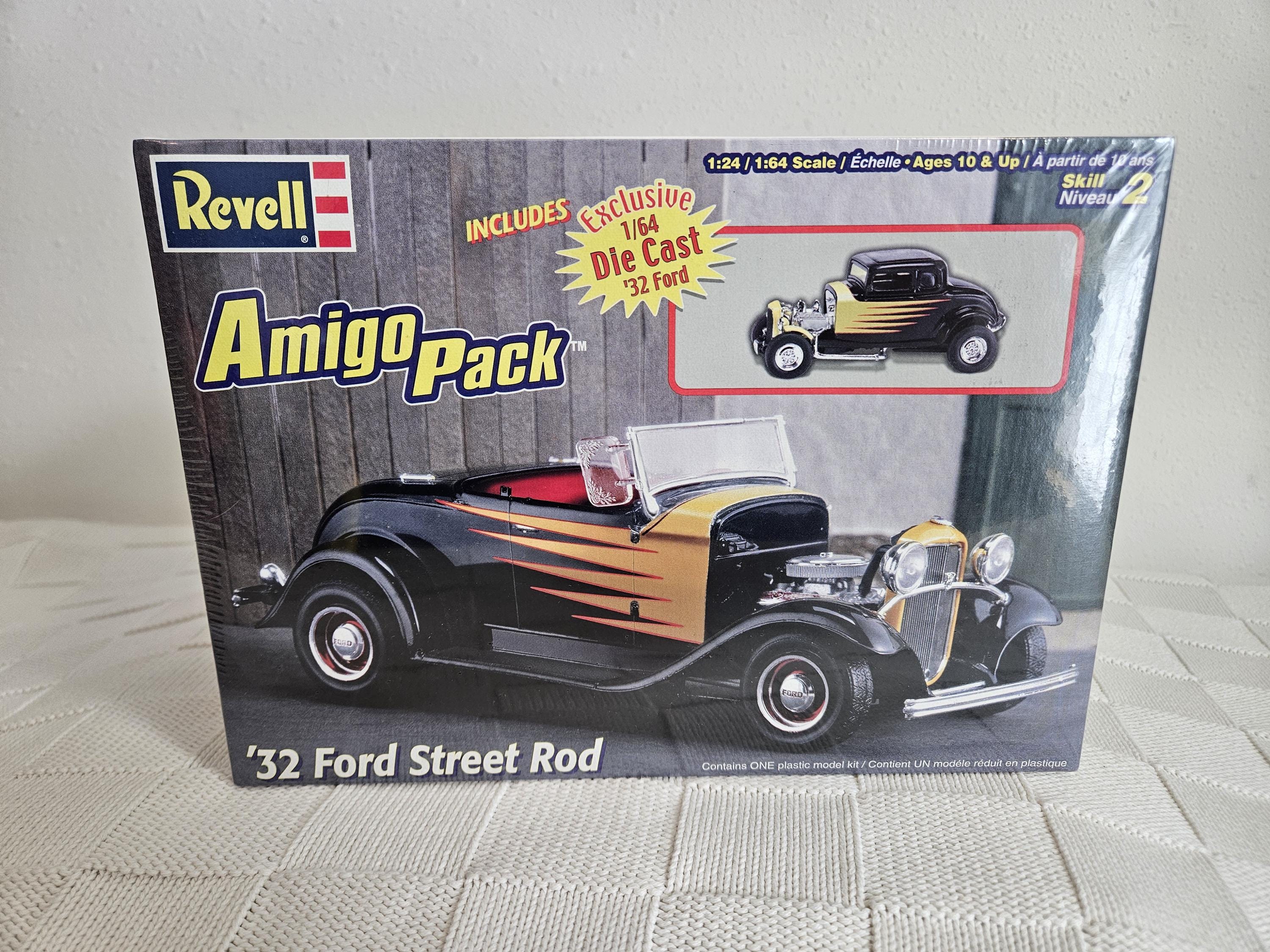 ミニカー [ERTL Collectibles] '32 Ford Street Rod Ertl Collectibles