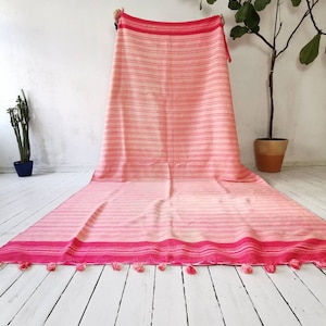 Vintage berber blanket, old antique Moroccan carpet wool blanket, natural wool, brown pastel colors