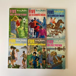 Enid Blyton Famous Five Book Set: 1970s Knight Print, Rare Covers
