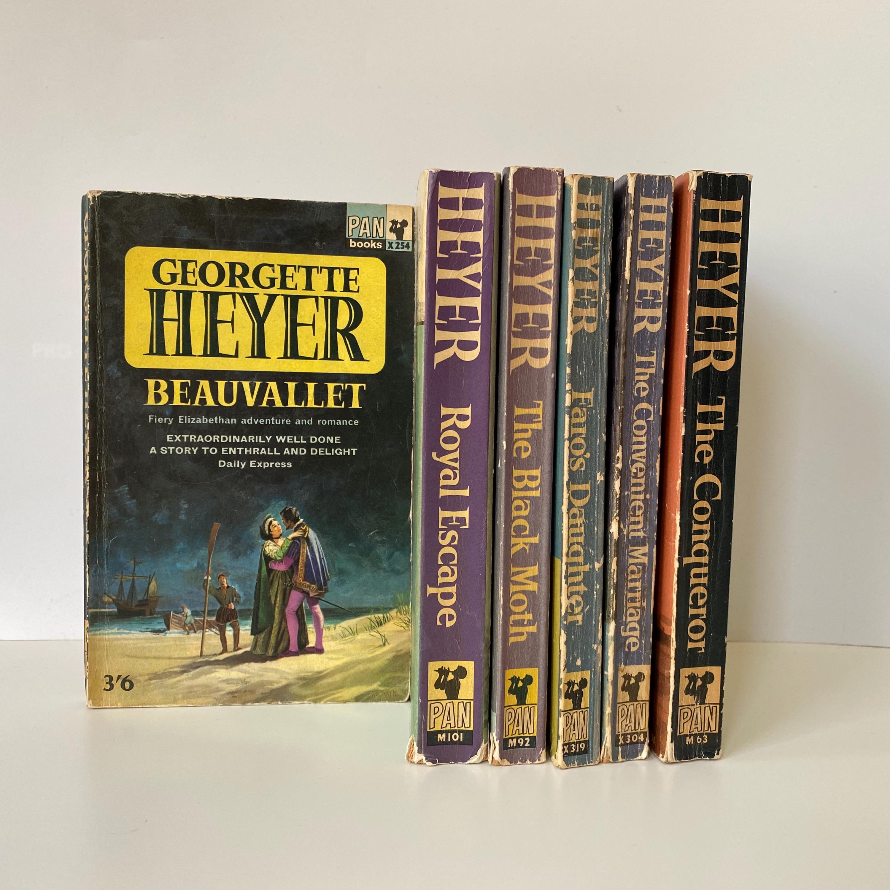 Vintage Georgette Heyer Bücher: 1965 Pan Books Kunstwerk, recyceltes literarisches Geschenk