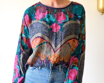 Chemisier à fleurs vintage avec col orné de perles / Tons riches de bijoux / Encolure dégagée / Manches dolman / Carole Little / XL