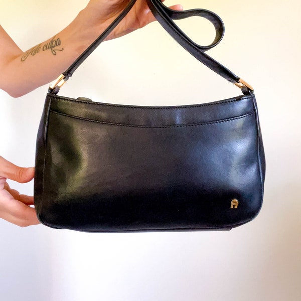 Y2K vintage ETIENNE AIGNER black leather baguette bag / multiple pockets / signature soft leather / minimal chic handbag / adjustable strap