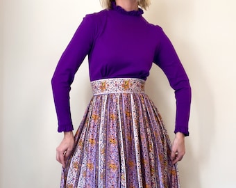 70s Vintage Floral Maxi Dress / Purple Ruffle Collar and Sleeves / Shelf Bust Empire Waist / Flower Power Skirt / Size Small