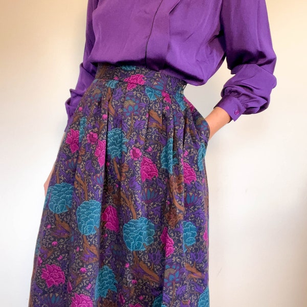 90s Vintage 100% Wool Floral Midi Skirt / ASHER / High Waisted Skirt / Pleated Skirt / Pockets / Jewel-Tone / Lightweight / Size 6
