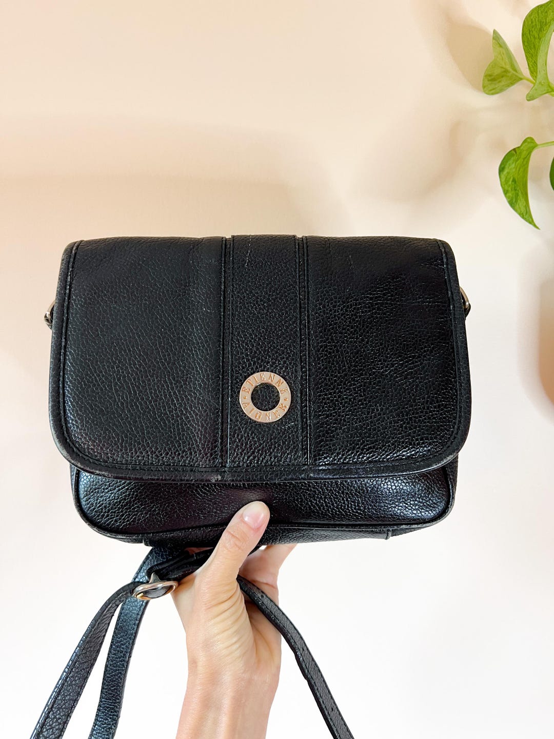 Y2K Etienne Aigner Black Leather Saddle Bag / Pebble Leather  display picture 2