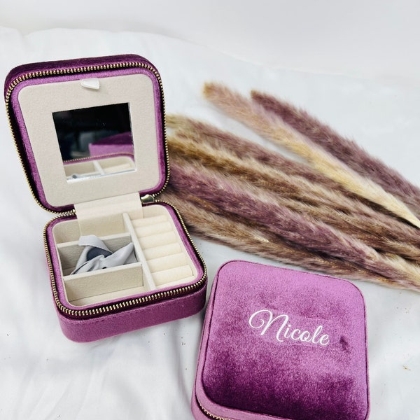 Italian Velvet Personalized Jewelry Box, Christmas & Holiday Gift, Accessories Storage, Bridesmaid Gift Proposal, Travel Case purple