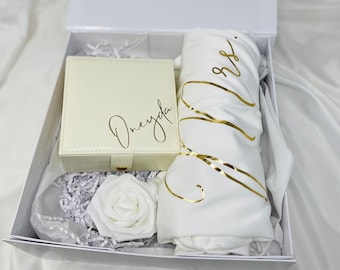 Bridal shower gift, Engagement gift box, gift for bride, bride gift, engagement gift, bride to be gift, bridal shower gift box, Jewelry box