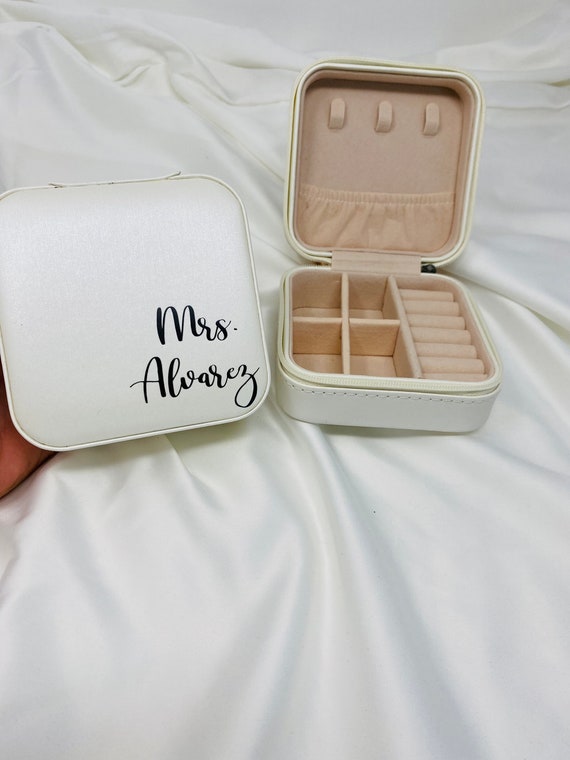 Personalized Jewelry Box Bridesmaid Gift Bride Gift Jewelry Etsy