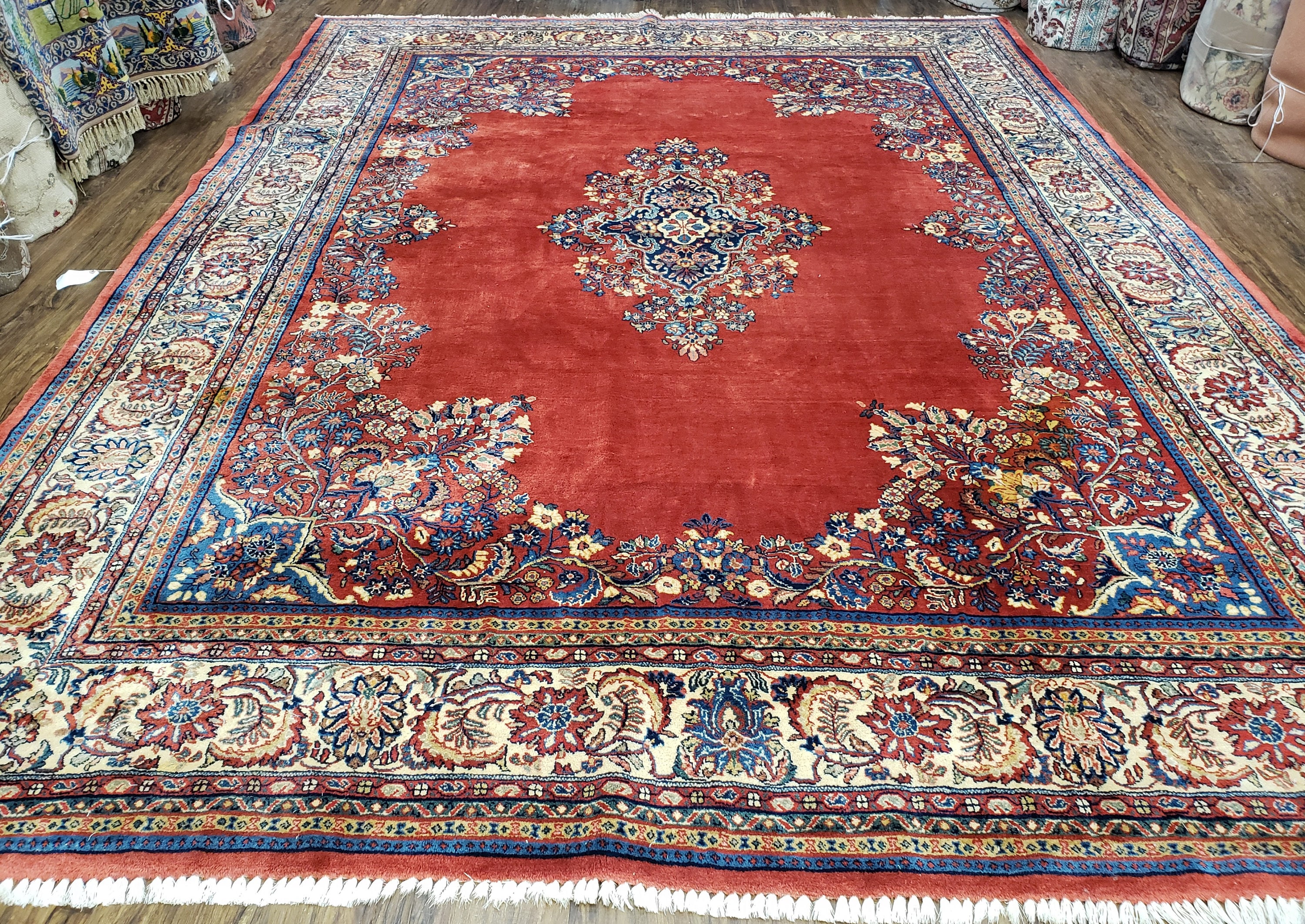 Tapis Persan Rouge Semi-Antique