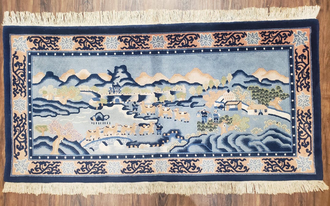 Vintage Chinese Pictorial Rug 2'4