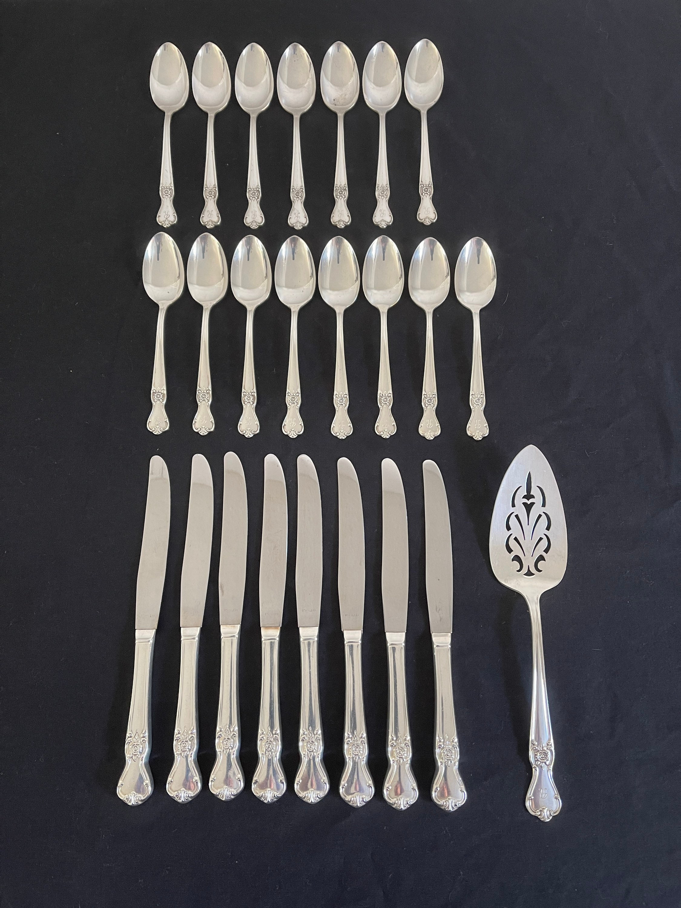 24pc Silverplated Old Company Plate Flatware, Signature by