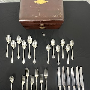 Vintage Oneida Silver Plated Flatware Set: June &#39;Nursery&#39; Pattern, 25pc 6-Place Settings