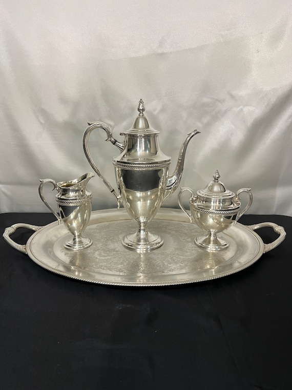 アンティークInternational Silver ティーセット とおまけ 4pc Silver Plated Tea Set by International Silver Co., Pattern is