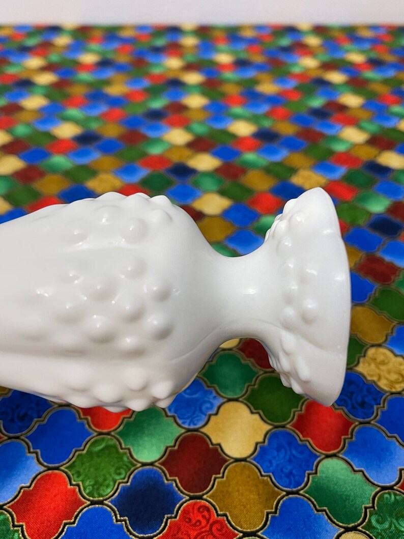 in mint condition Fenton Hobnail Milk Glass Vase with Ruffled Rim