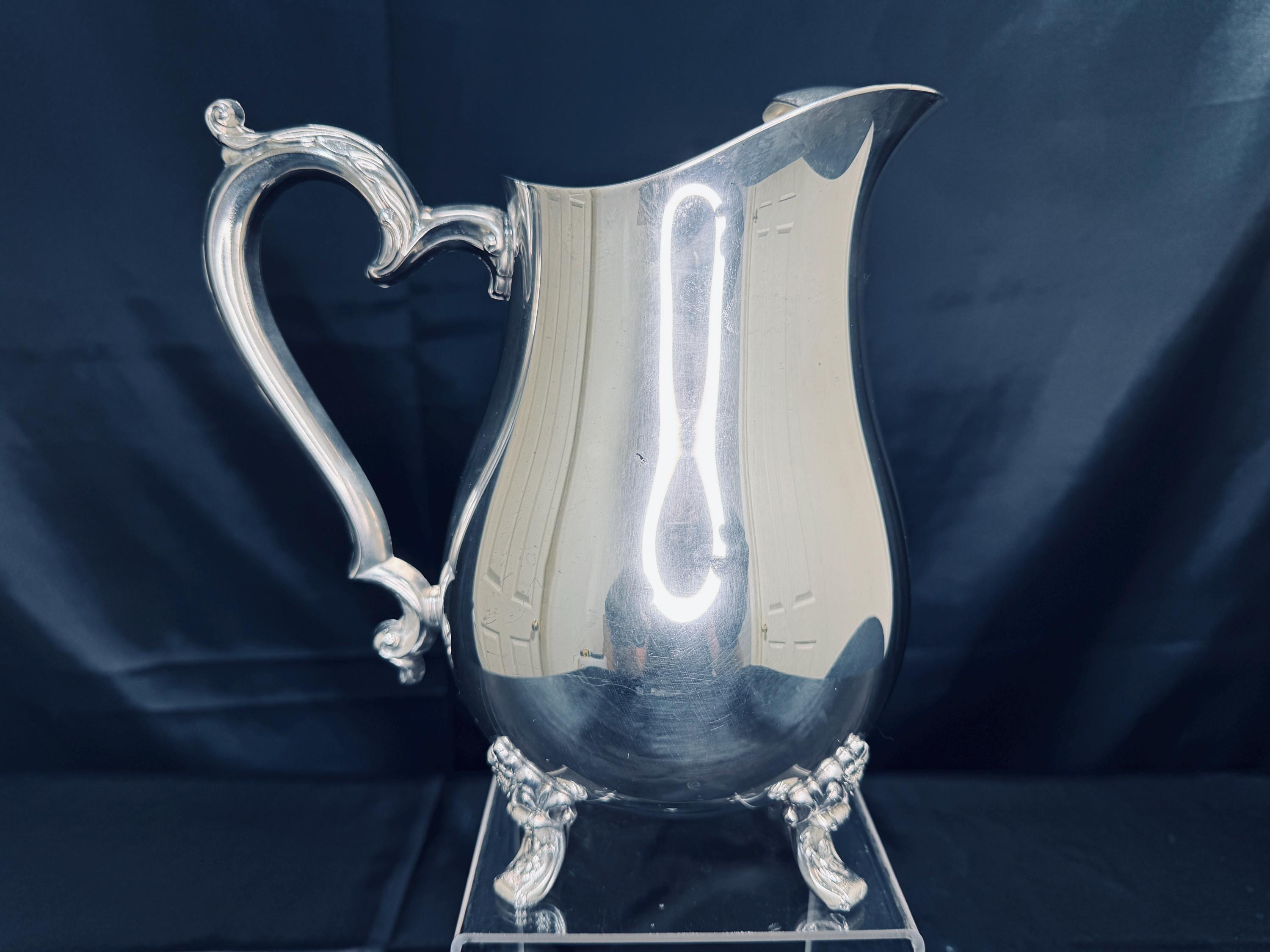 モズニエ　ahpl 中古品 トップウォーター シルバー系 Silverplate Water Pitcher With an Ice Lip From Oneida's, the