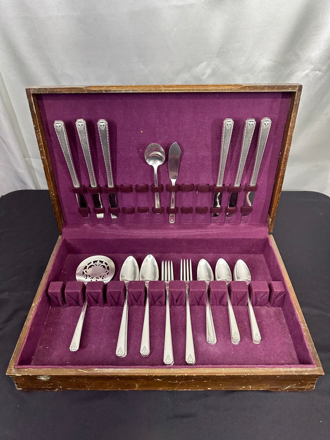 33pc Silver Plated Flatware Set Bordeaux Pattern by Oneida. Etsy